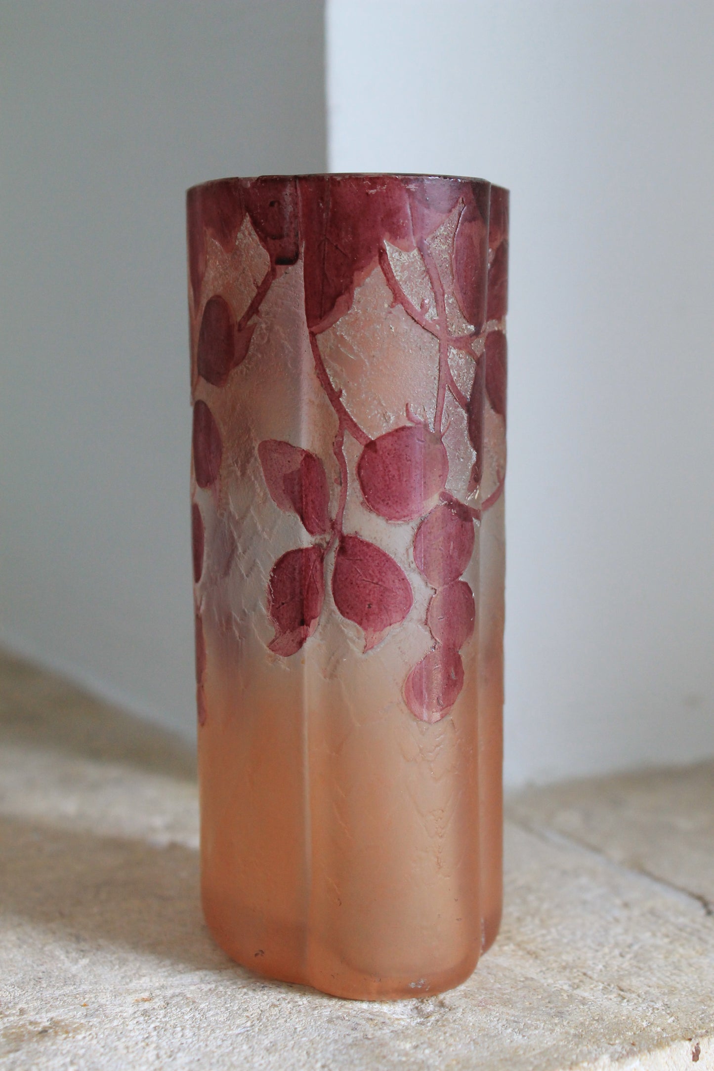 Legras vase quadrilobé série "rubis" en verre (1900 - 1910)