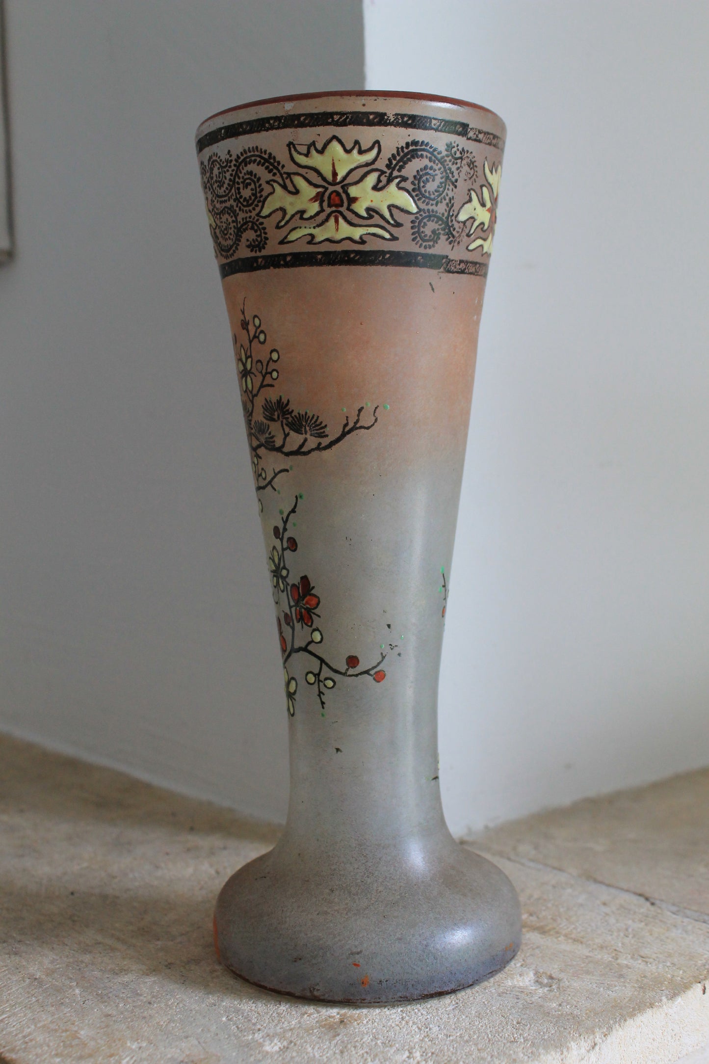 Legras vase cornet modèle "Printemps" en verre (1900 - 1910)