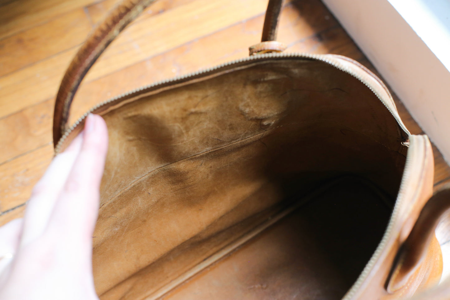 Hermès sac à main modèle bolide en cuir gold vintage