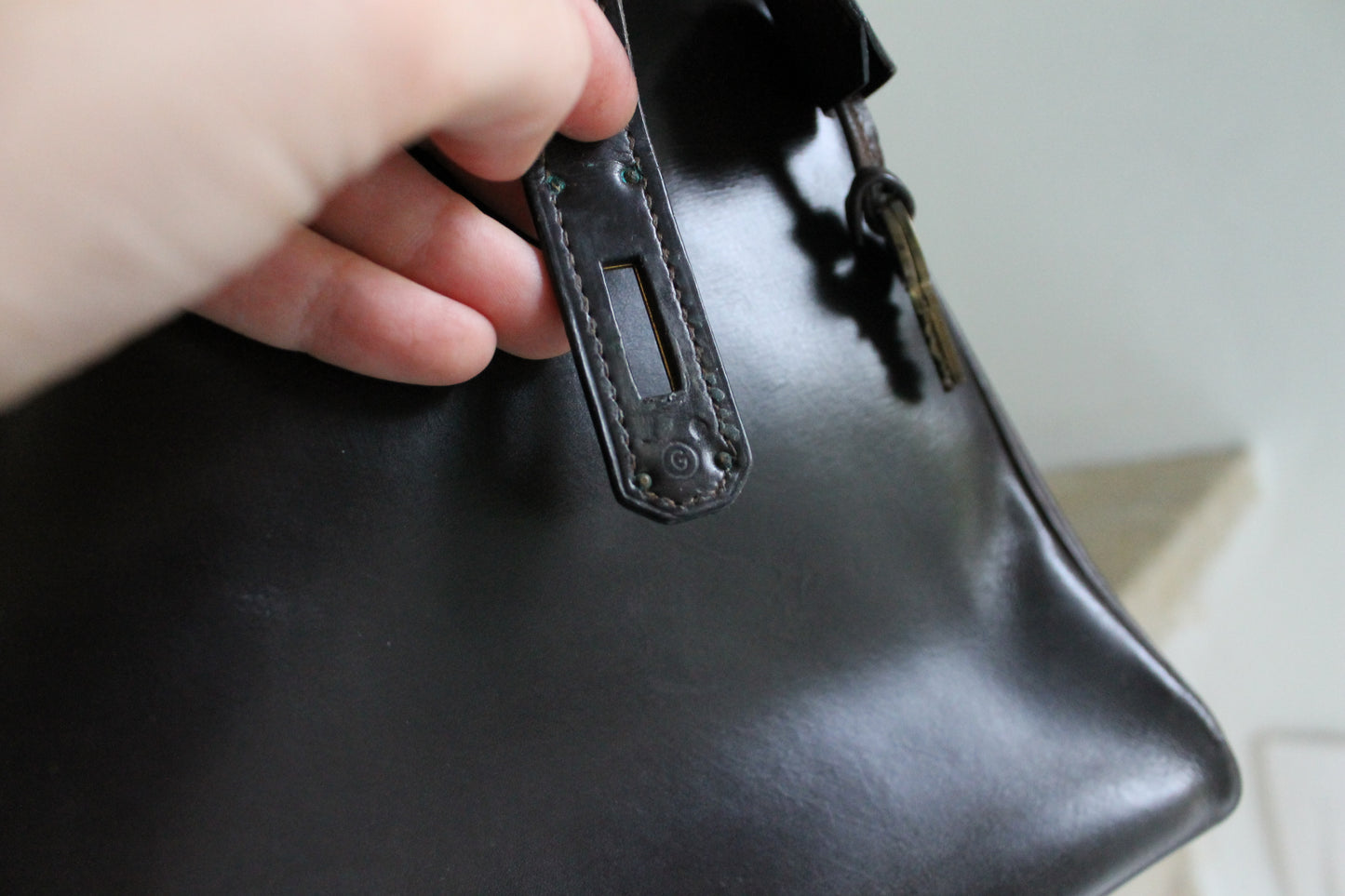 Hermès sac à main vintage modèle Kelly 32 en cuir marron foncé