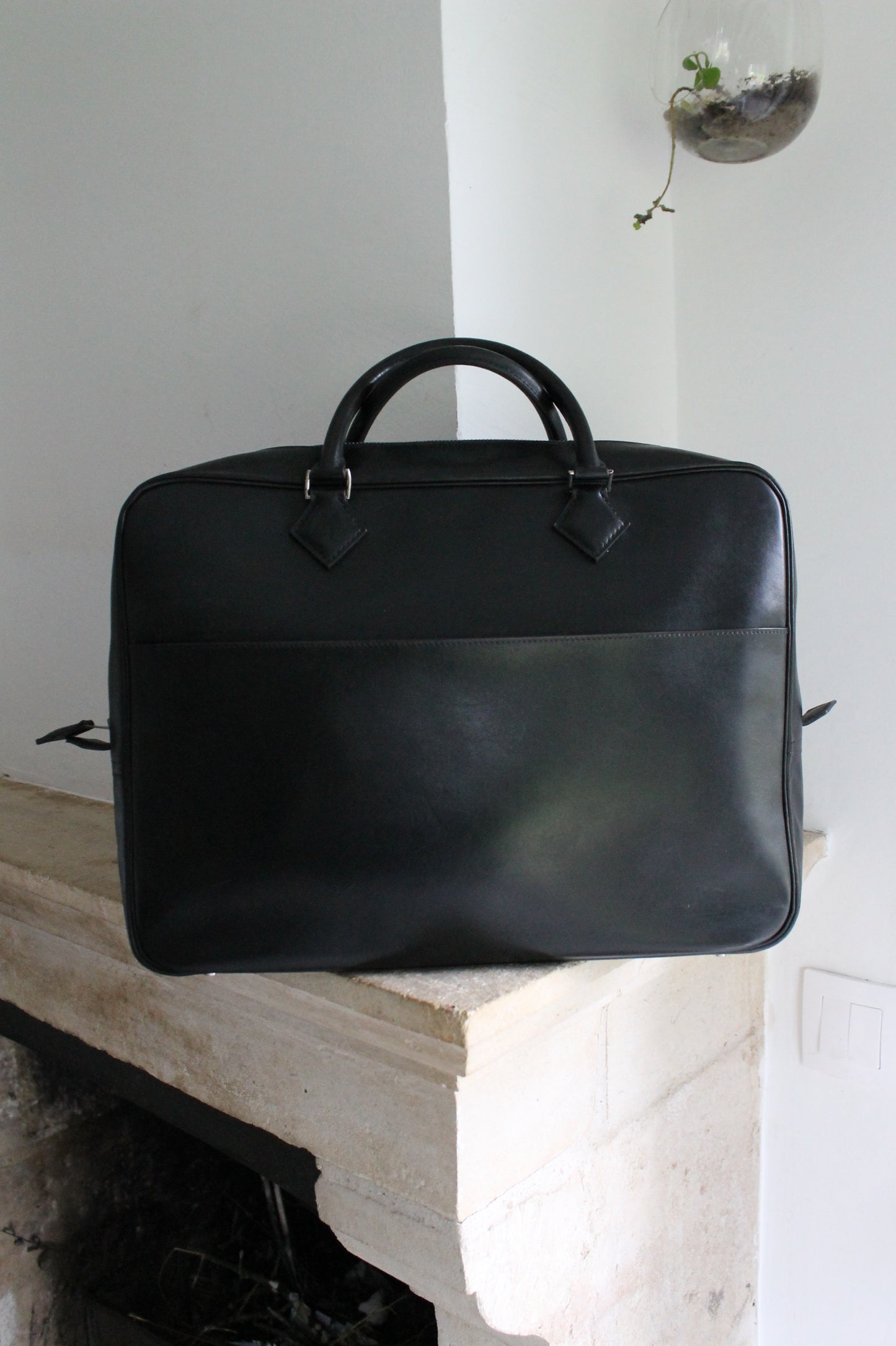 Hermès cartable modèle plume en box noir