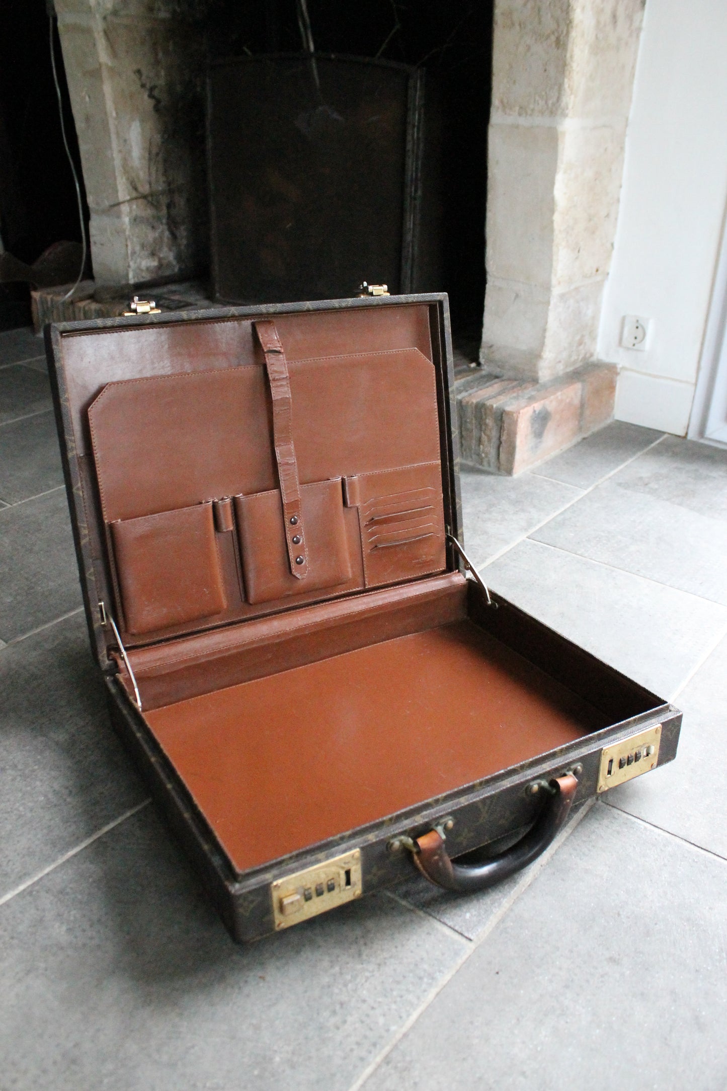 Louis Vuitton attaché-case modèle Président en toile monogrammée