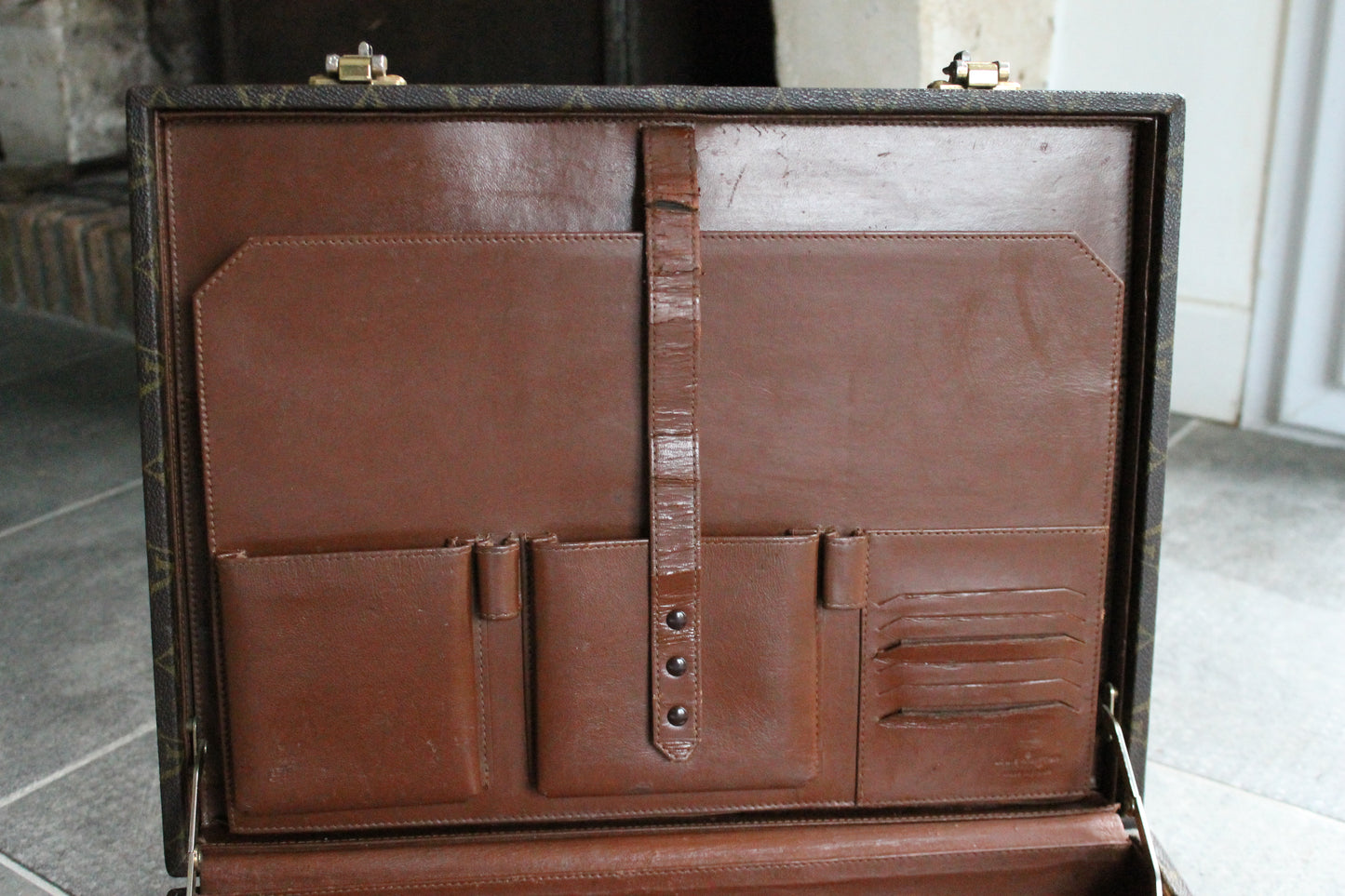Louis Vuitton attaché-case modèle Président en toile monogrammée