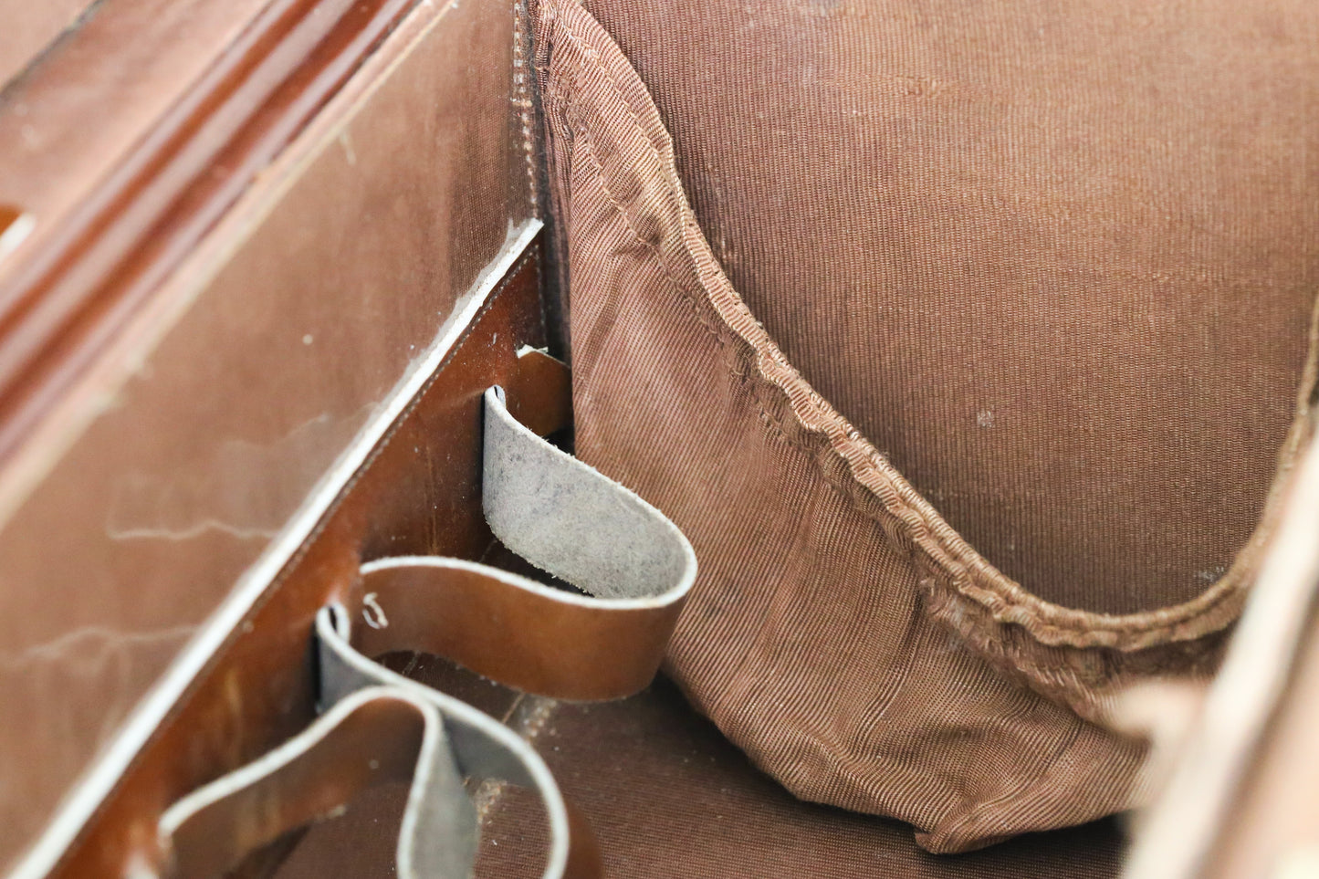 Balmain vanity-case en cuir couleur camel