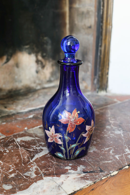 Legras vase en verre bleu marine émaillé à décor de fleurs de lys