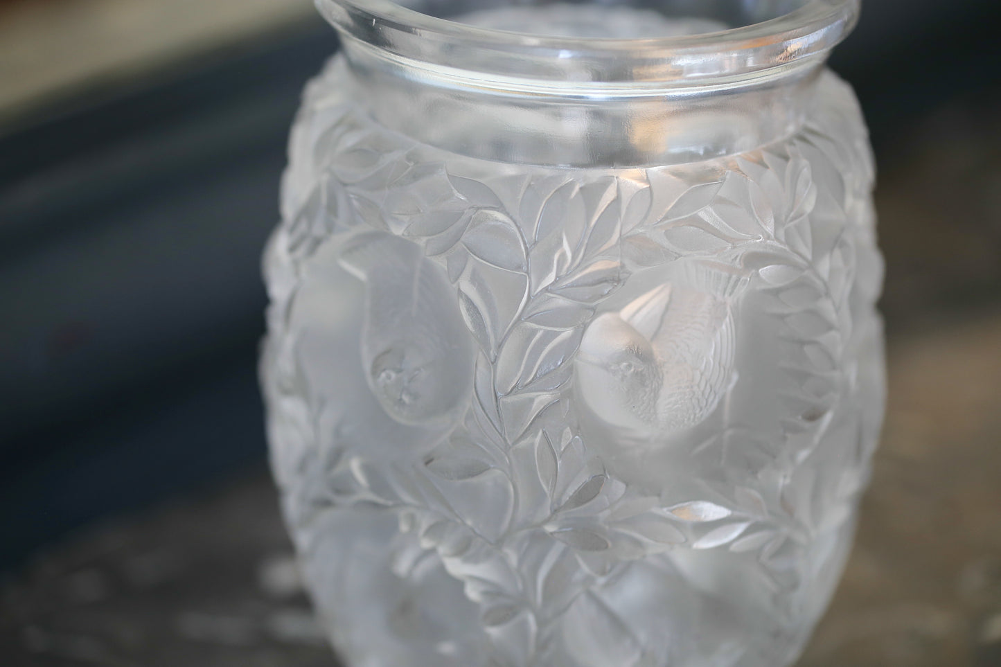Lalique vase en cristal modèle Bagatelle