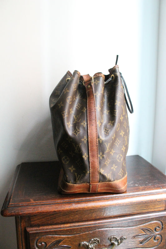 Louis Vuitton sac à main modèle Noé en toile monogram et cuir
