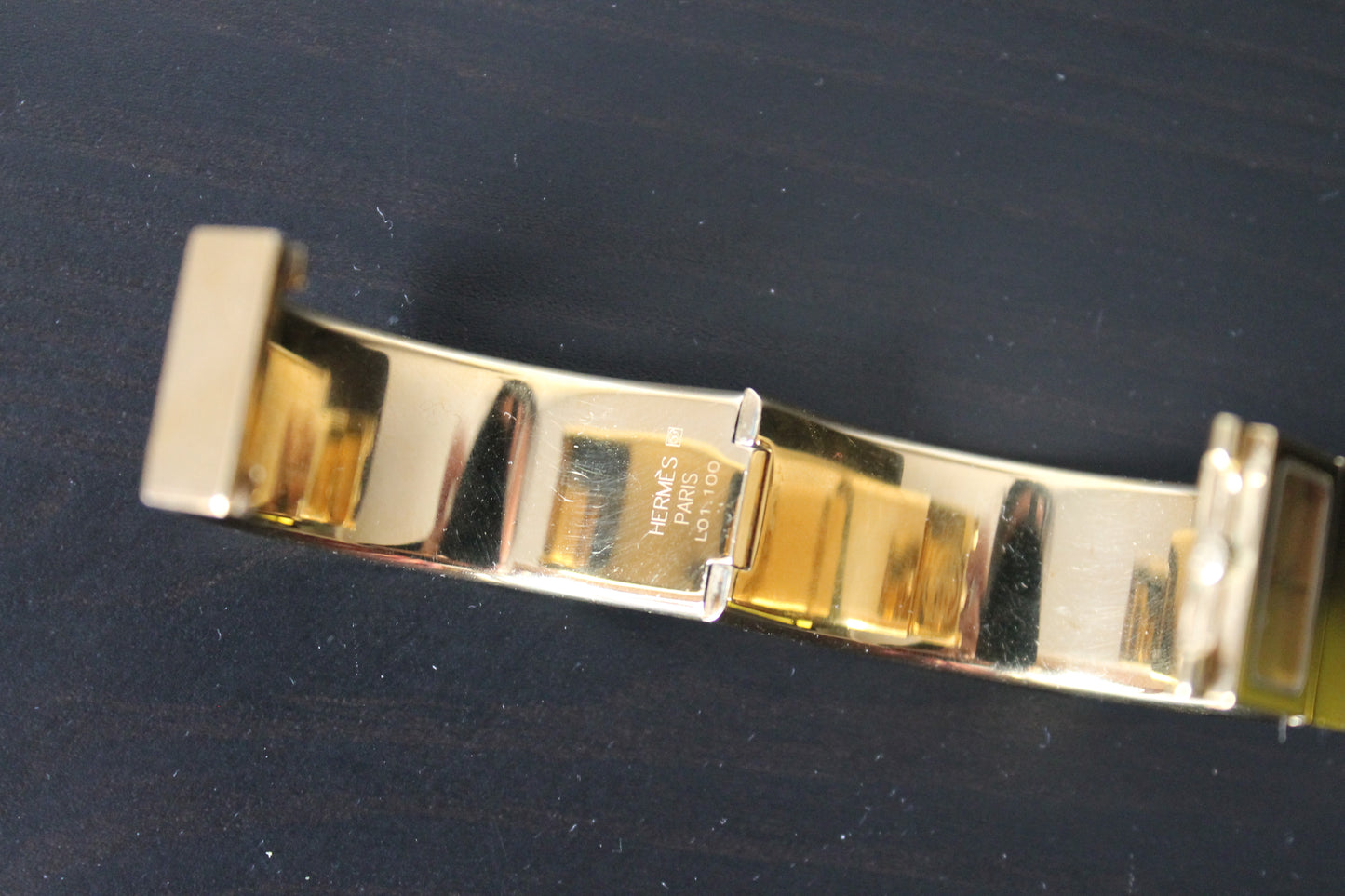 Hermès montre modèle loquet plaqué or