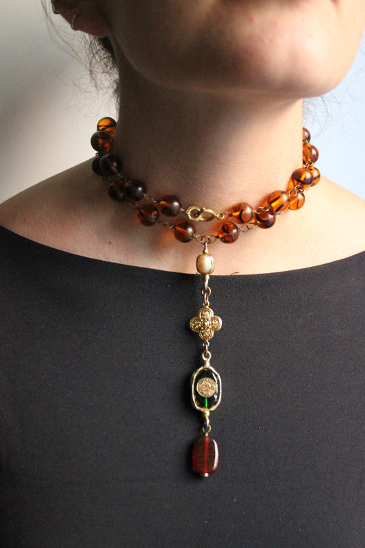 Chanel collier en verre fabrication Gripoix 1985 métal doré trèfle et perles