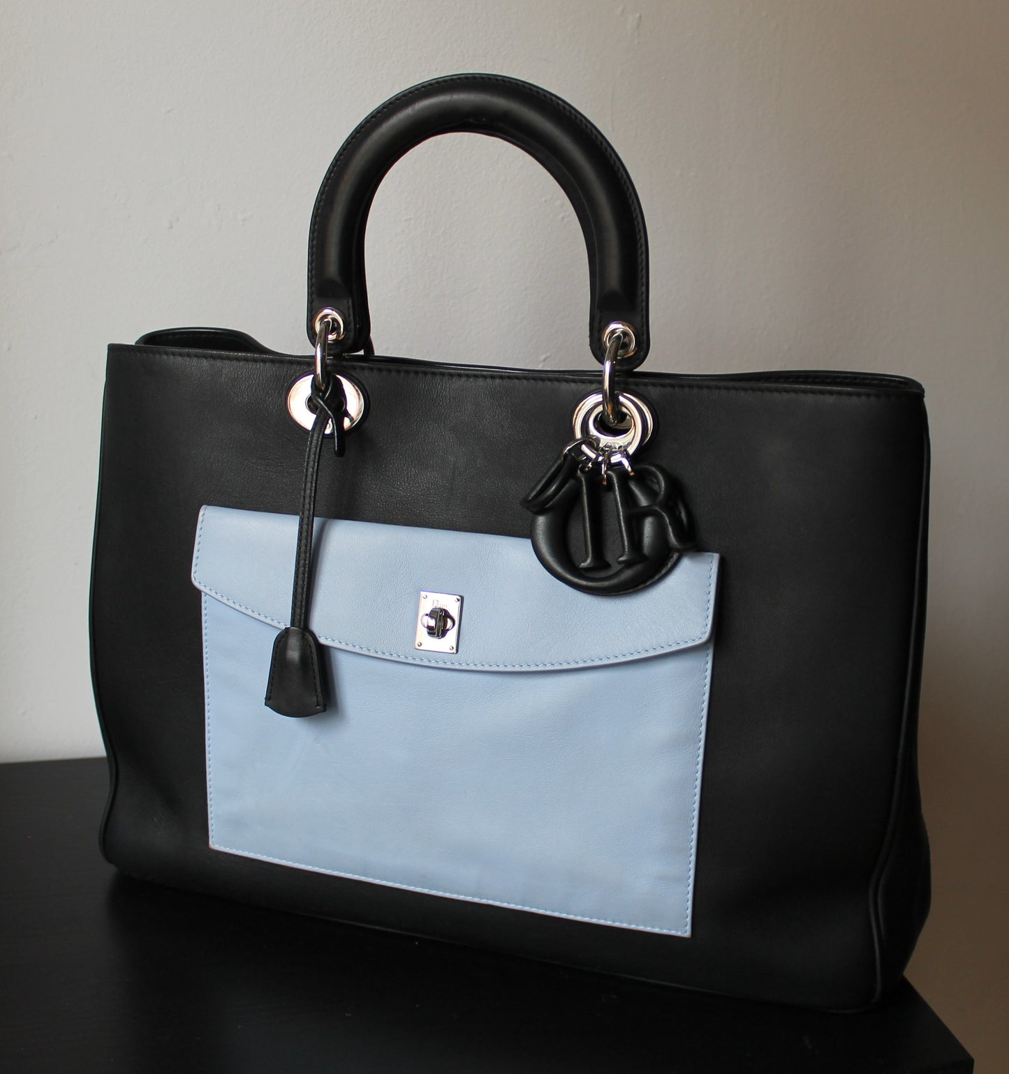 Dior sac à main Lady Dior modèle large pocket tricolore