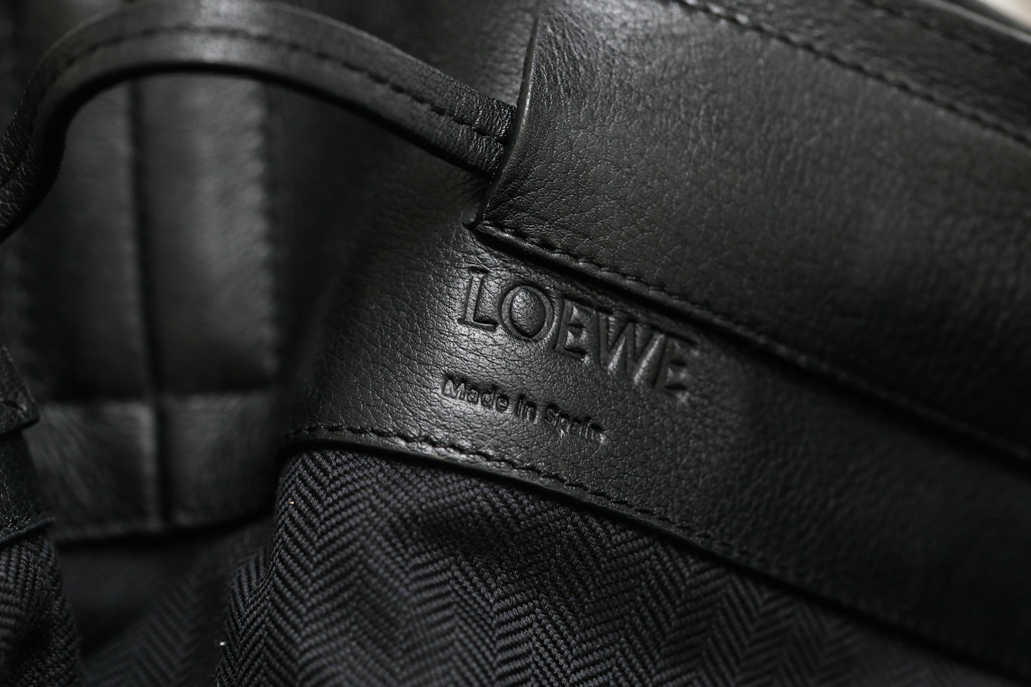 Loewe sac à main modèle balloon en cuir grainé noir