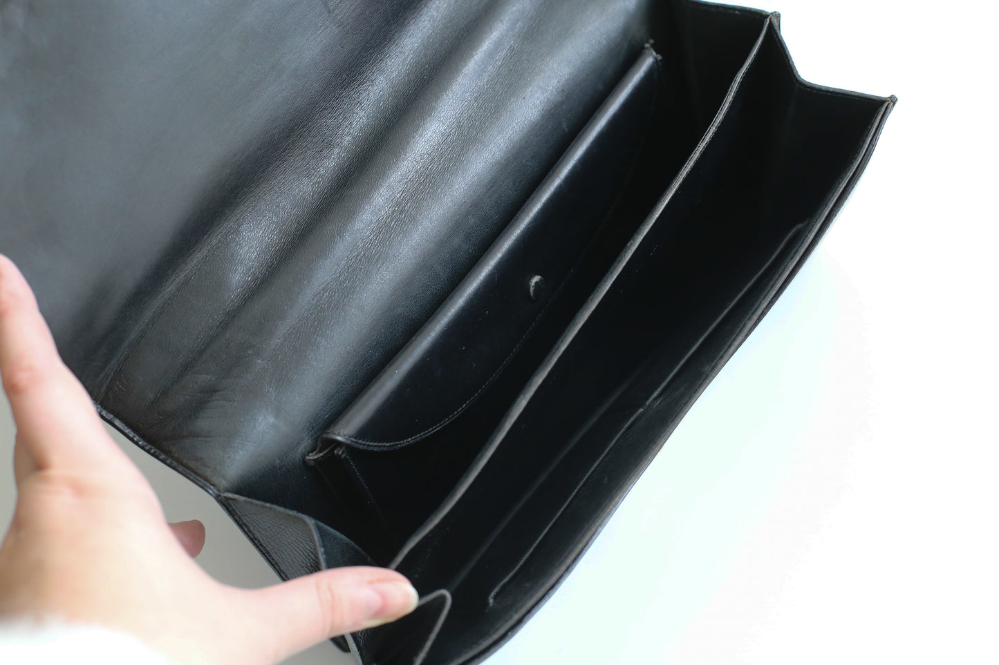Hermès sac à main modèle ring en box noir