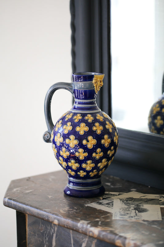 Aiguière en majolique néo-renaissance Minton Angleterre 1870