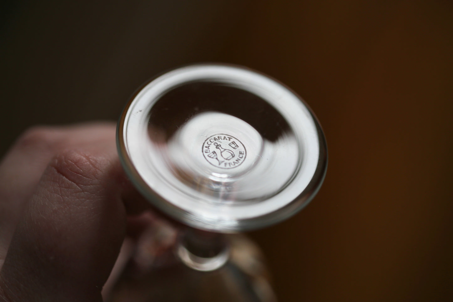 Suite de six verres à pieds en cristal de la maison Baccarat
