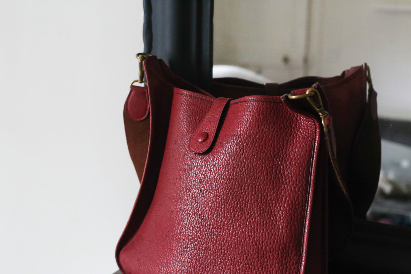 Hermès sac à main vintage modèle Evelyne cuir rouge bordeaux