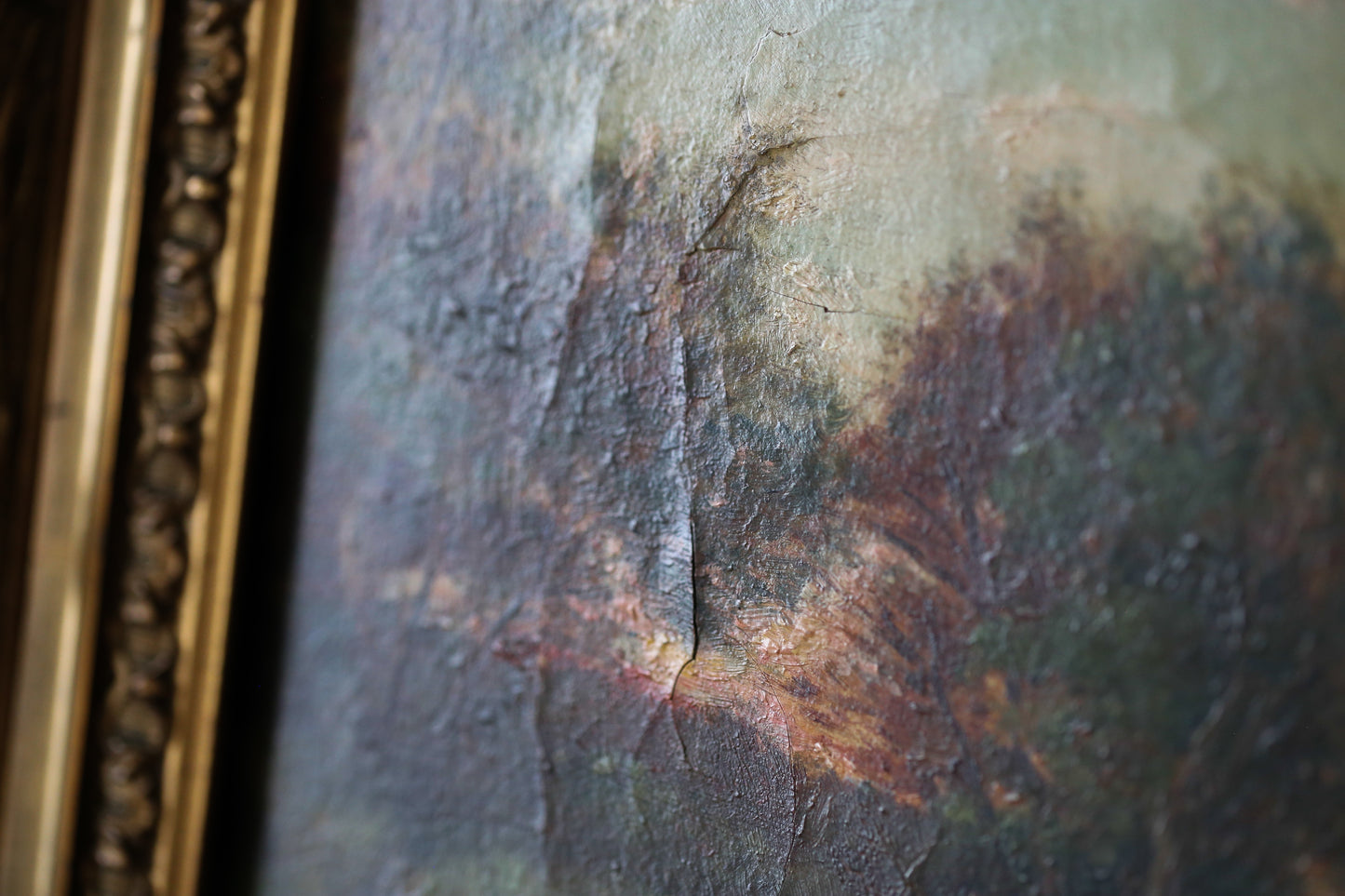 Peinture "amour à la tombée de la nuit" dans un cadre art nouveau