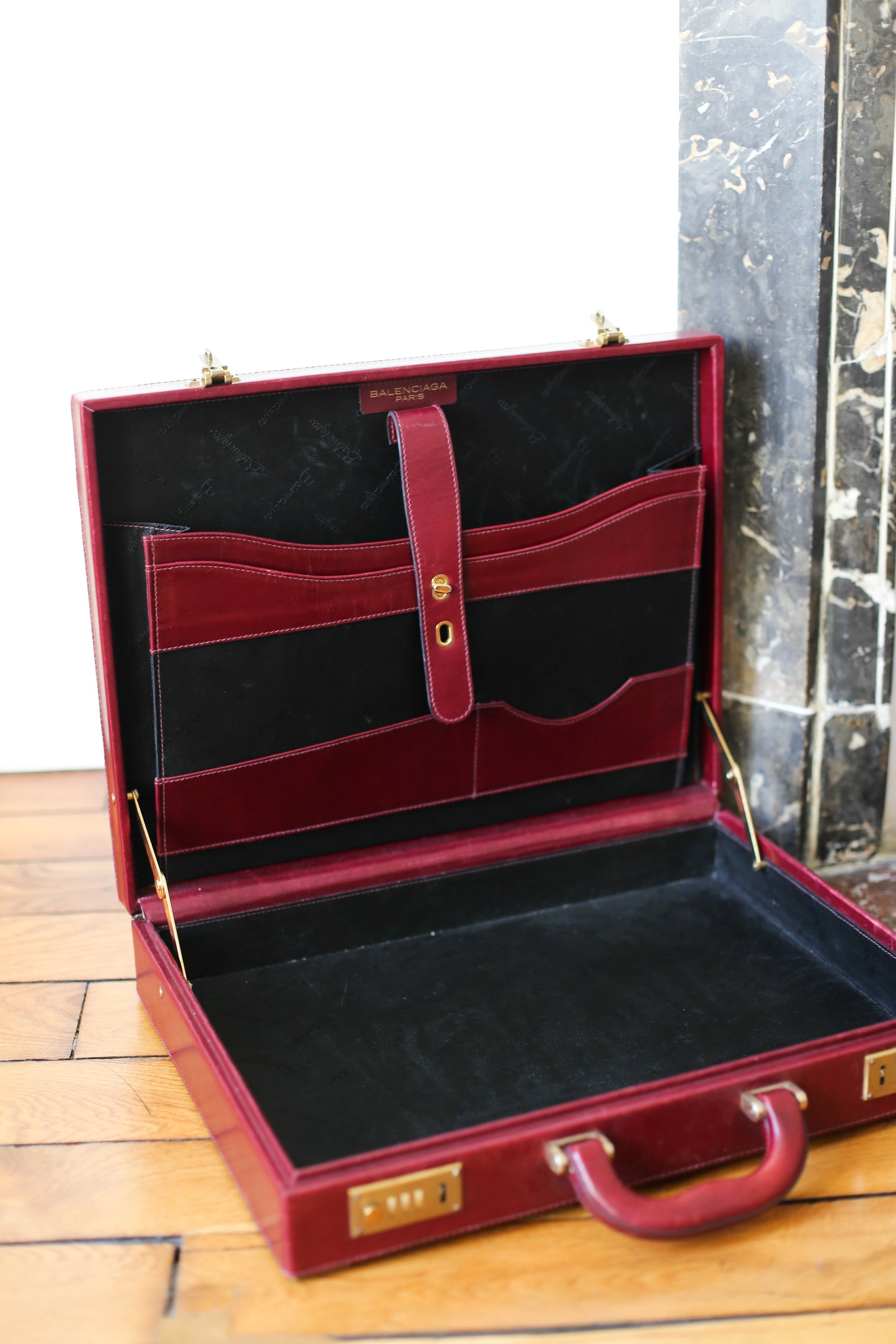 Cartable Balenciaga vintage en cuir et daim bordeaux