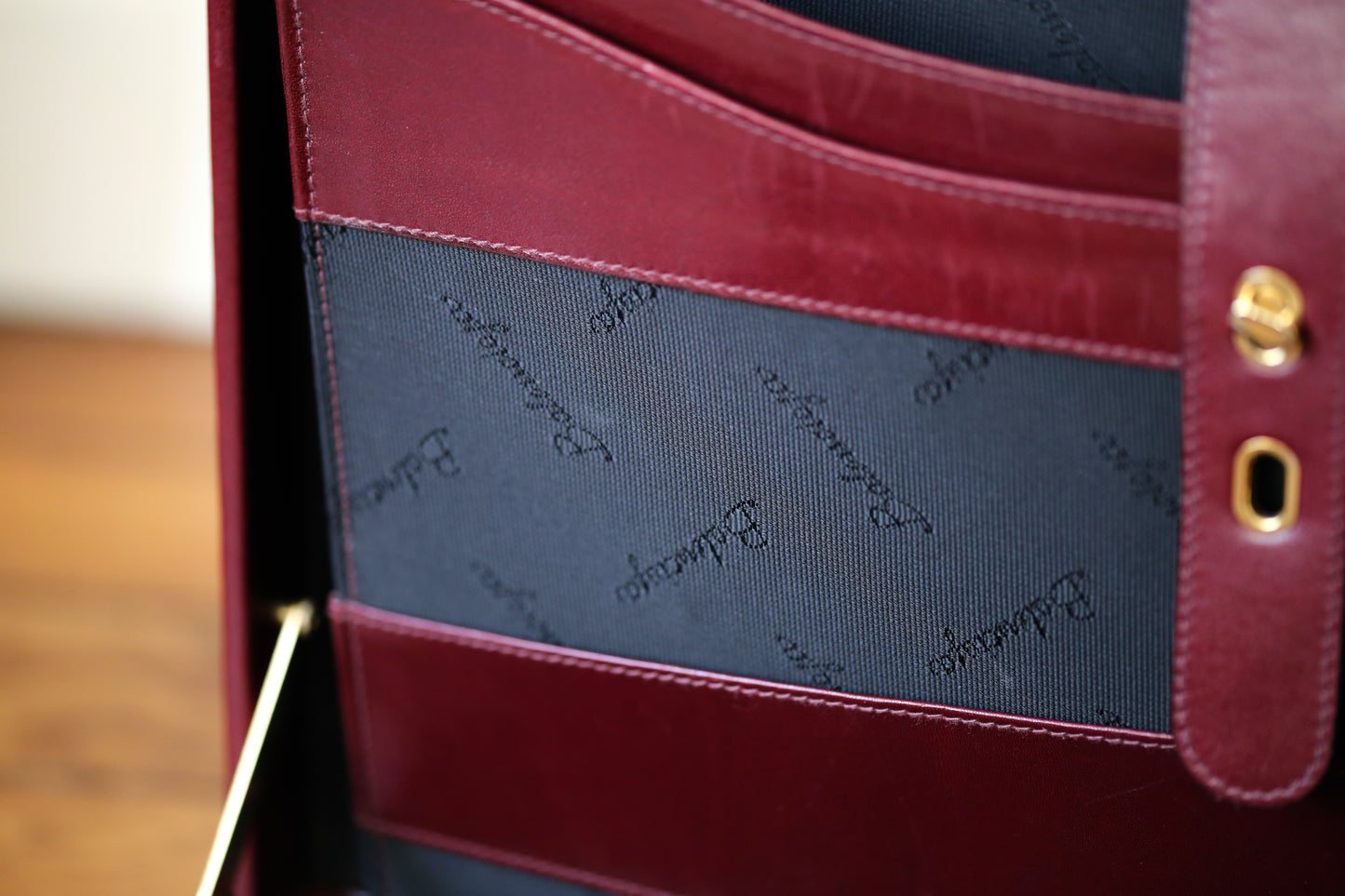 Cartable Balenciaga vintage en cuir et daim bordeaux