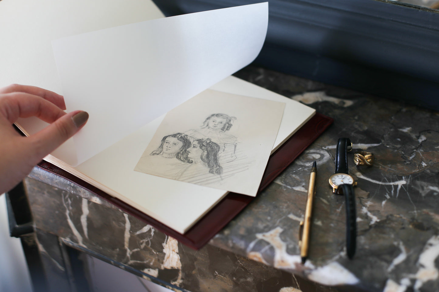 Album photo Cartier vintage en cuir bordeaux