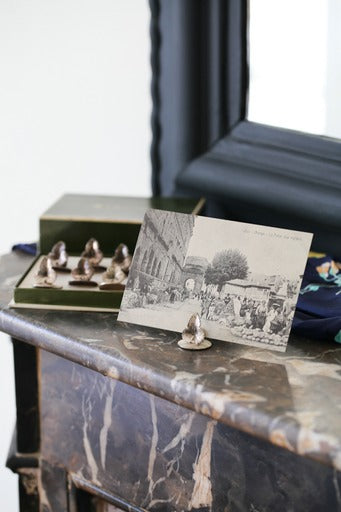 Huit porte-menus en métal argenté maison Christofle