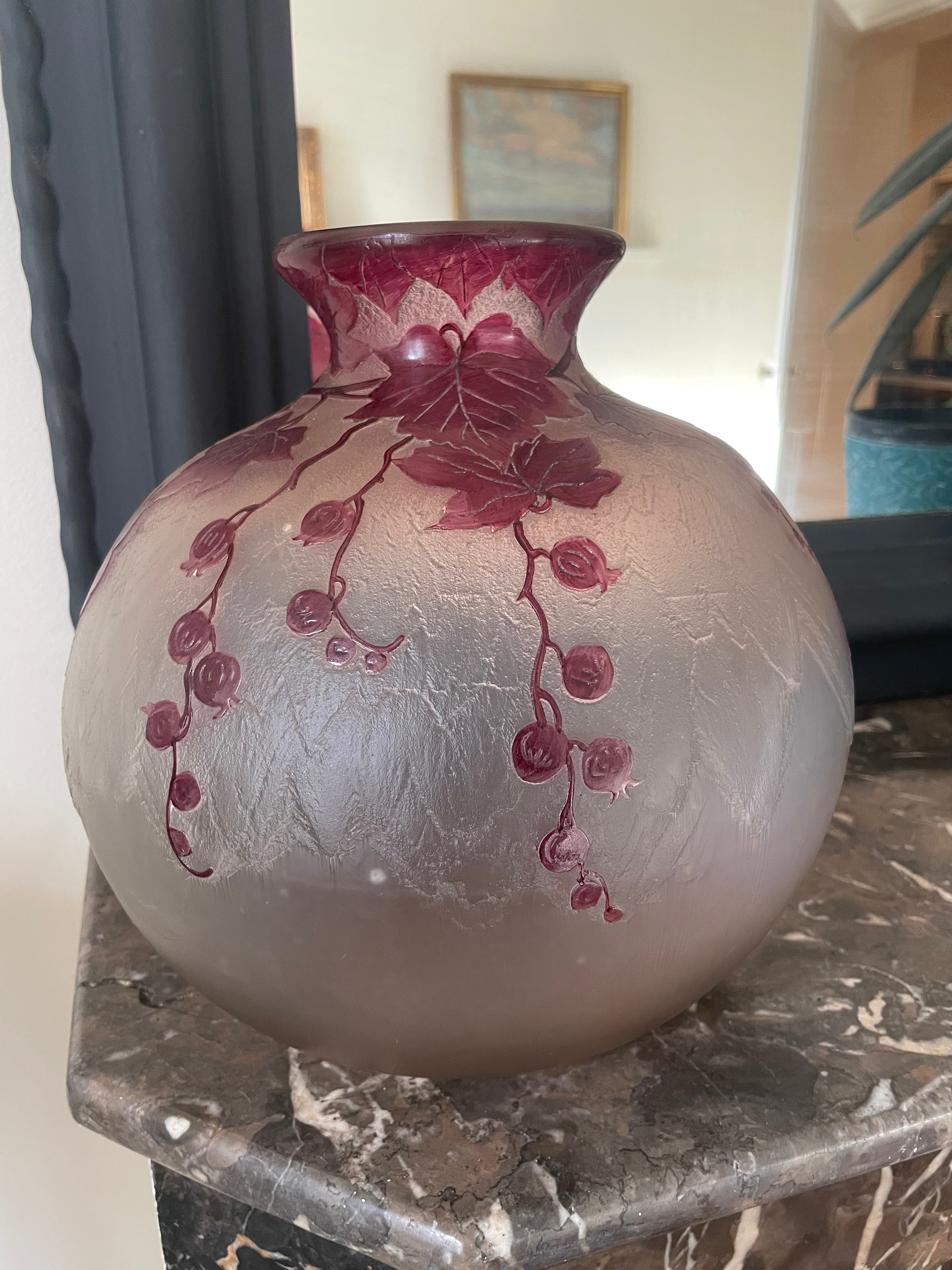 François Théodore Legras (1839 - 1916) vase boule  de la série Rubis