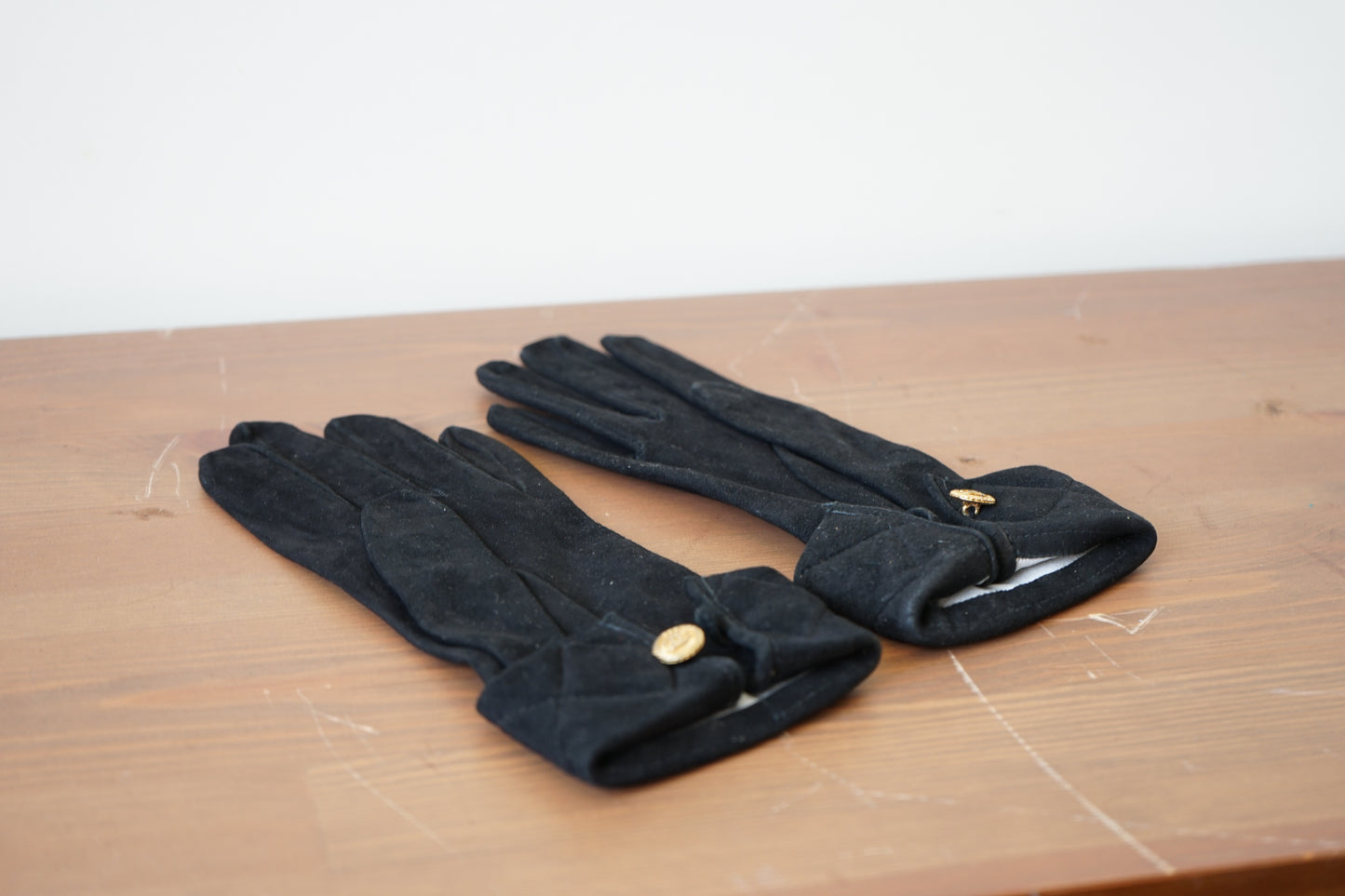 Chanel paire de gants en velours et soie naturelle taille 6 1/2