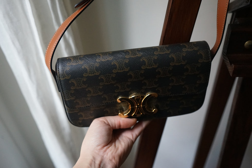 Celine sac à main Triomphe en toile imprimée et veau camel