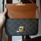 Celine sac à main Triomphe en toile imprimée et veau camel