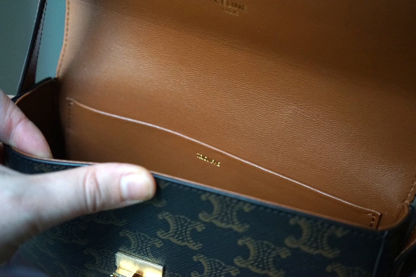 Celine sac à main Triomphe en toile imprimée et veau camel