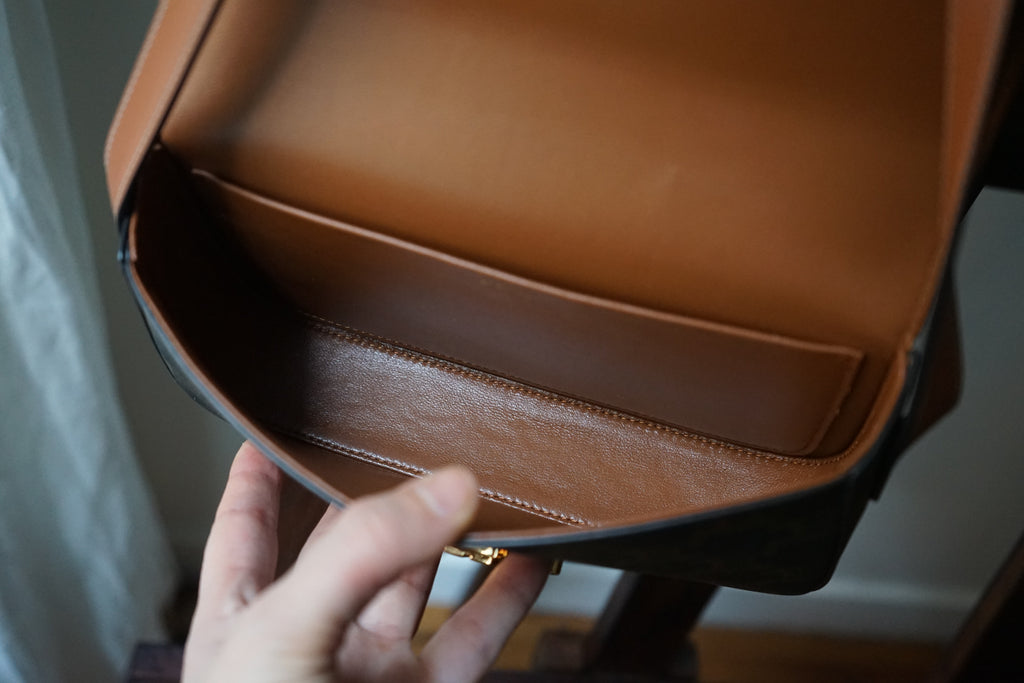 Celine sac à main Triomphe en toile imprimée et veau camel