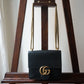 Gucci sac modèle gg marmont chain porté épaule en cuir noir