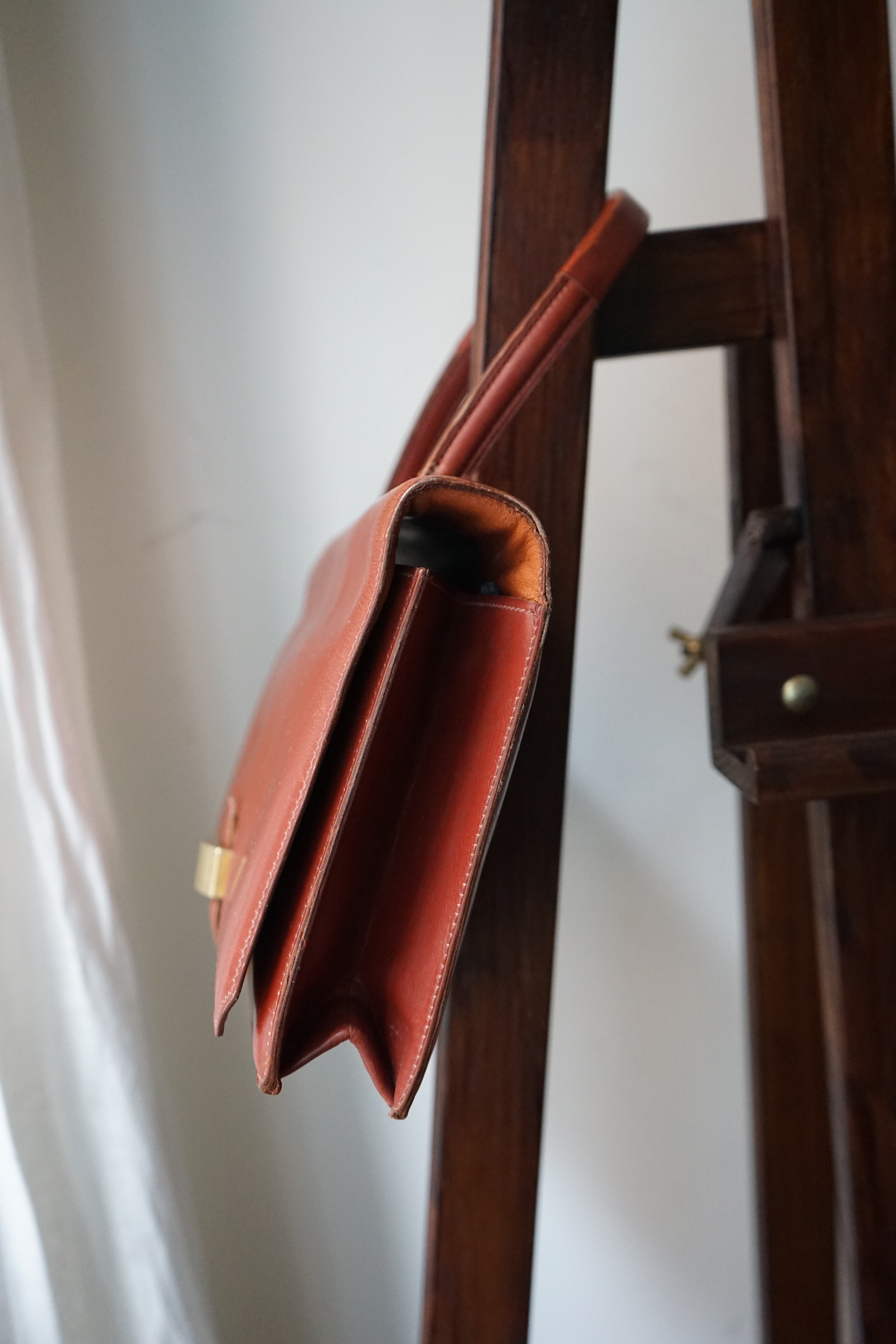 Hermès sac à main vintage modèle brio en cuir cognac