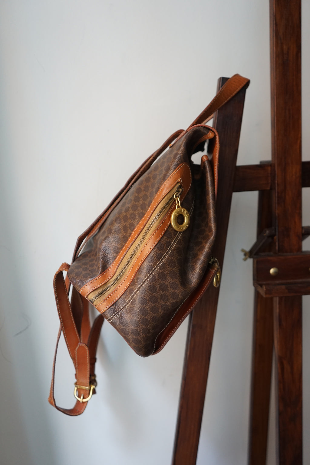 Céline sac à dos en cuir et toile triomphe