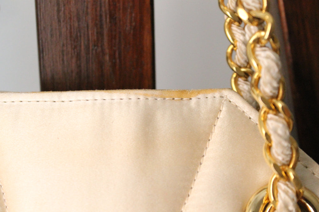 Chanel sac minaudière octogonal en soie et cuir