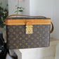 Louis Vuitton vanity rigide en toile et cuir vintage