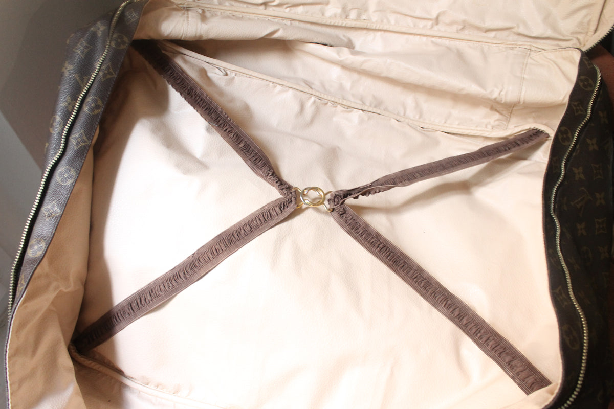 Louis Vuitton valise modèle Sirius en toile monogram et cuir