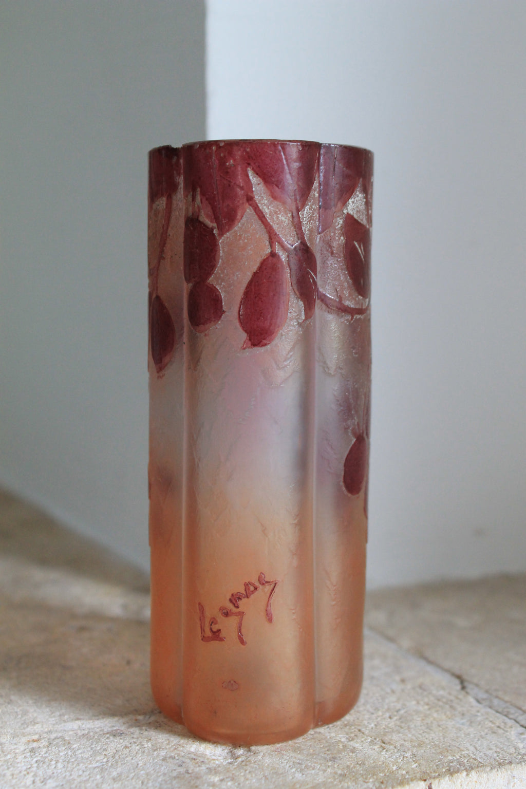 Legras vase quadrilobé série "rubis" en verre (1900 - 1910)