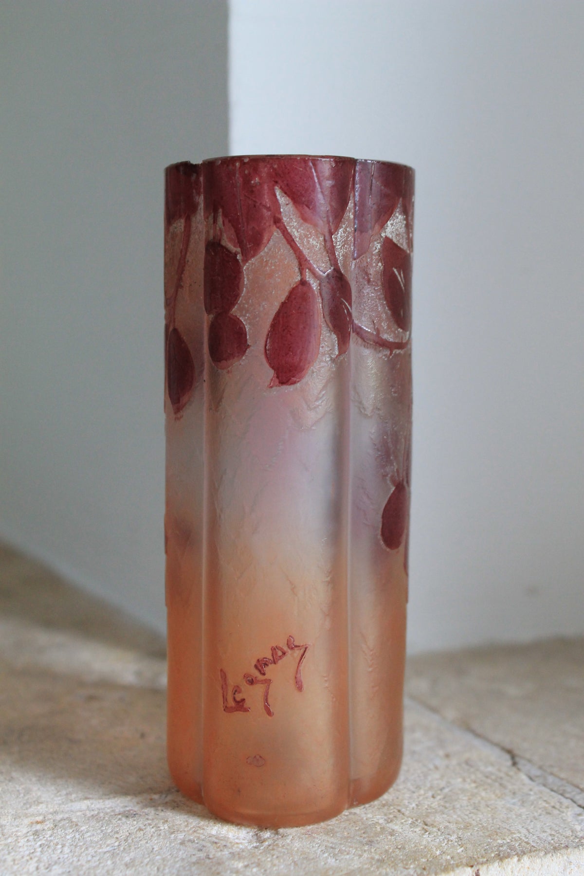 Legras vase quadrilobé série "rubis" en verre (1900 - 1910)