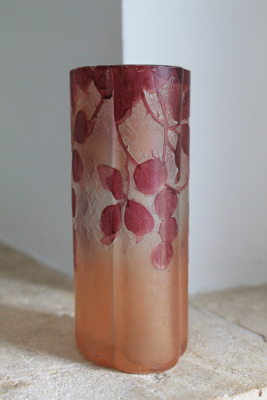 Legras vase quadrilobé série "rubis" en verre (1900 - 1910)