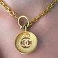 Chanel collier en métal doré double CC
