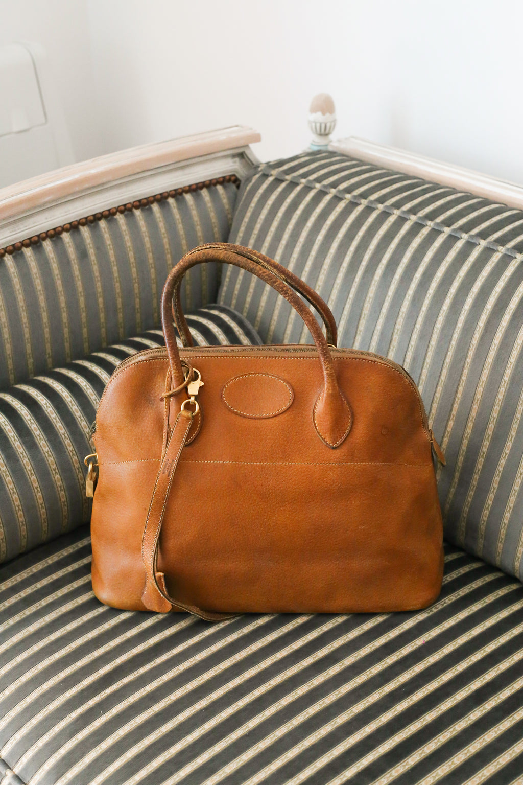 Hermès sac à main modèle bolide en cuir gold vintage