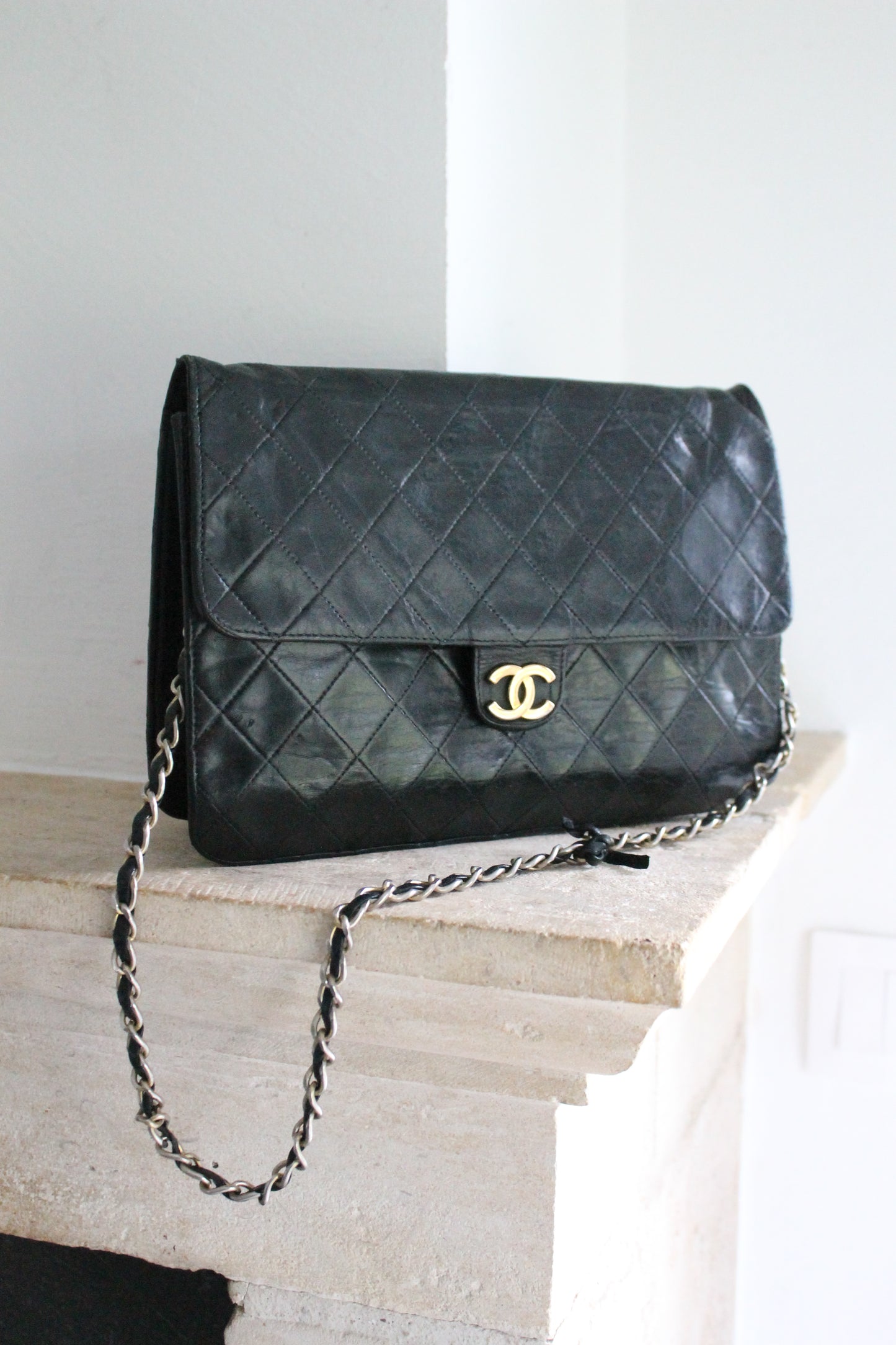 Chanel sac à main vintage en cuir noir