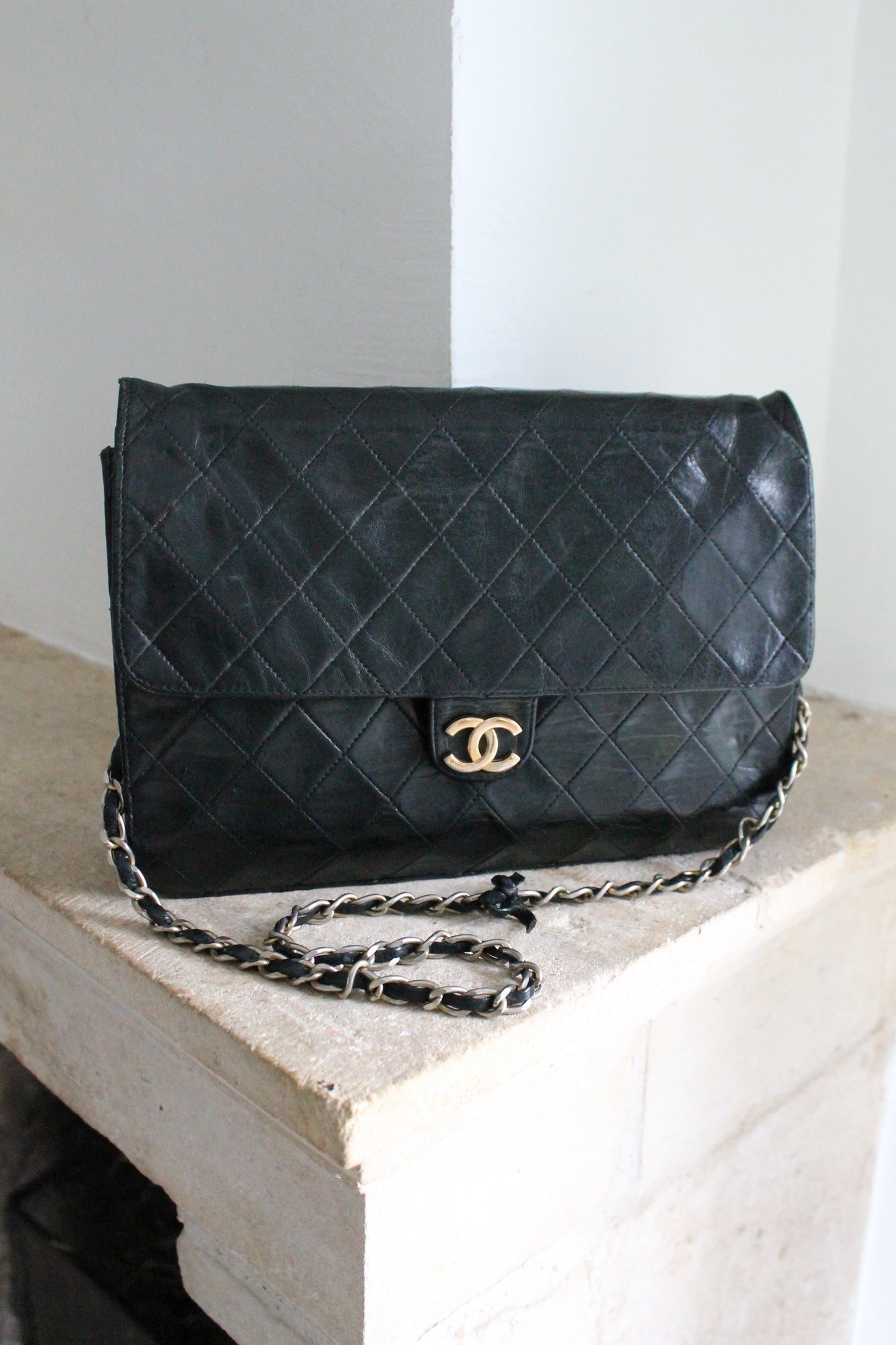 Chanel sac à main vintage en cuir noir