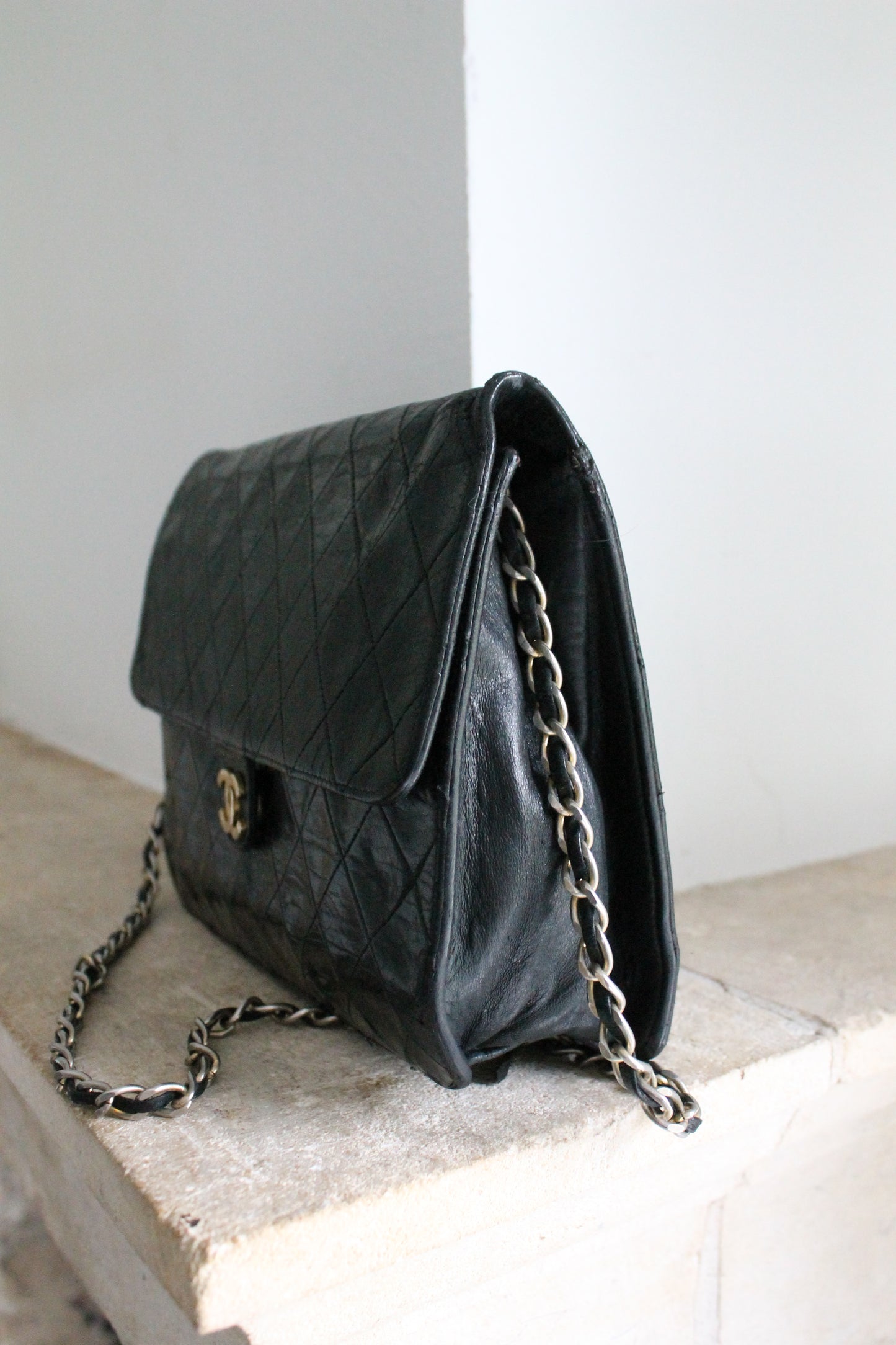 Chanel sac à main vintage en cuir noir