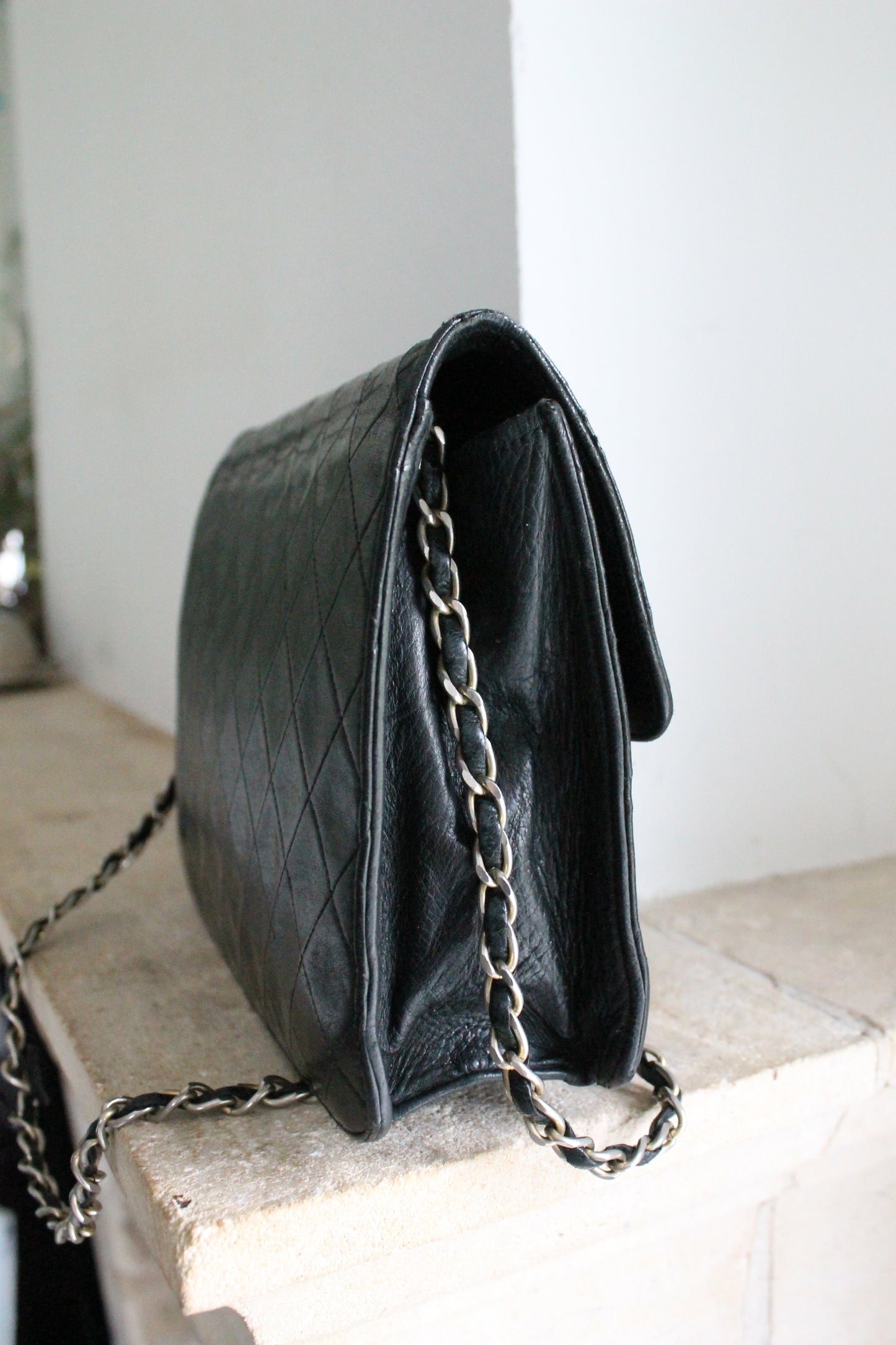 Chanel sac à main vintage en cuir noir