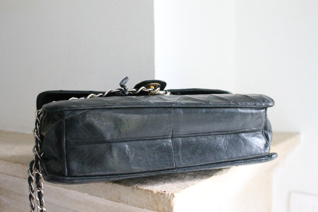 Chanel sac à main vintage en cuir noir