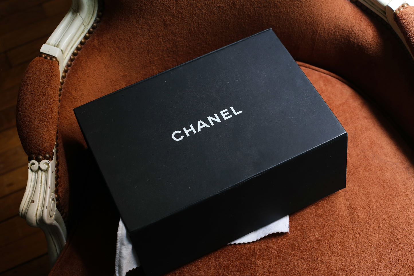 Chanel sac à main modèle Timeless en cuir noir vintage