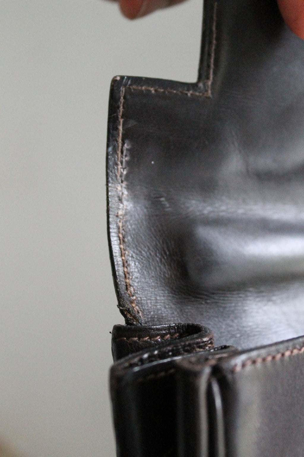 Hermès sac à main vintage modèle Kelly 32 en cuir marron foncé