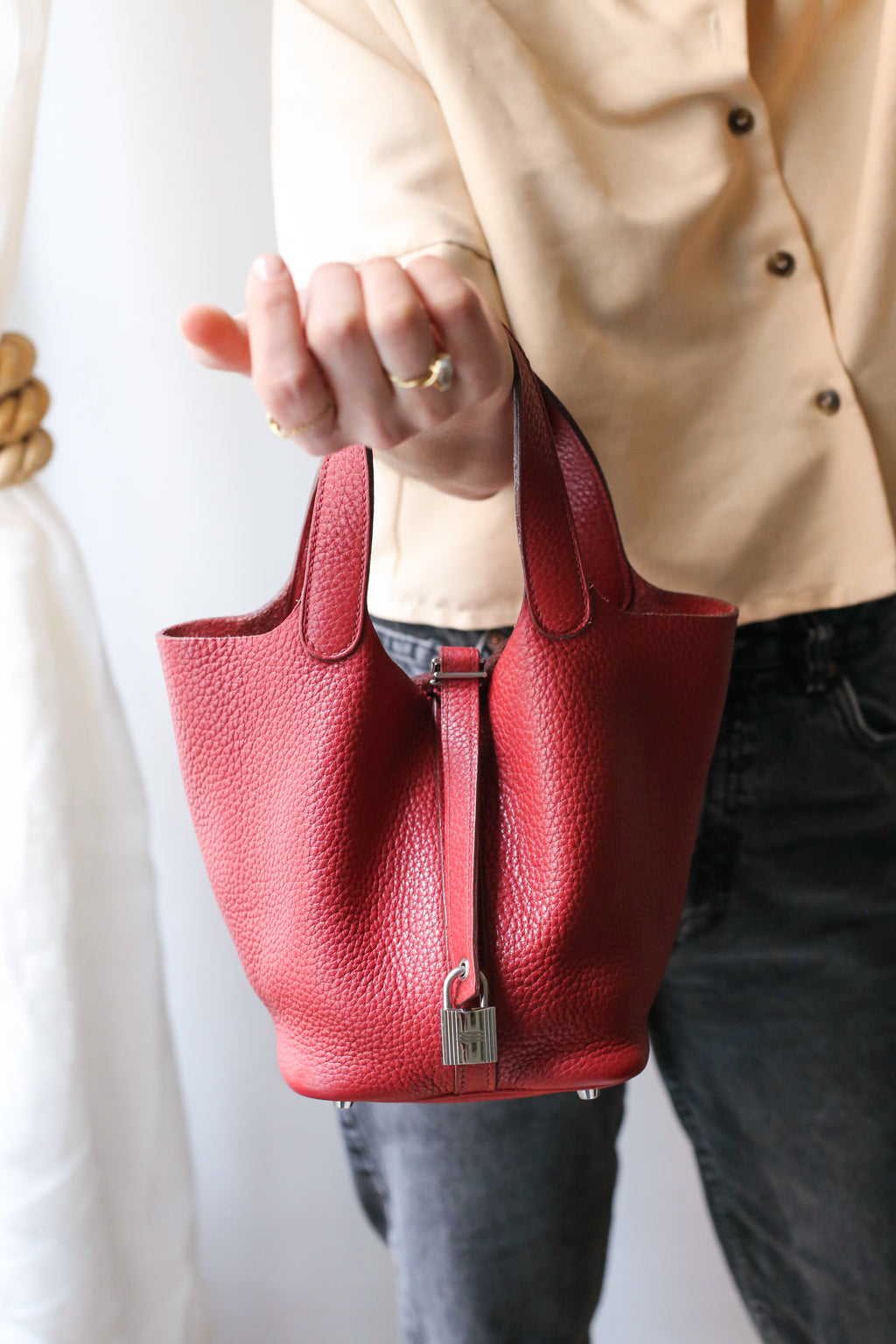 Hermès sac à main modèle picotin 18 en cuir taurillon