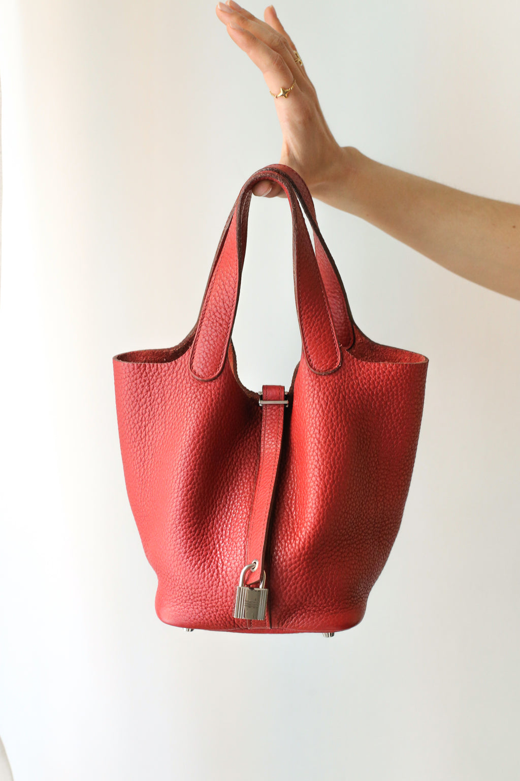 Hermès sac à main modèle picotin 18 en cuir taurillon